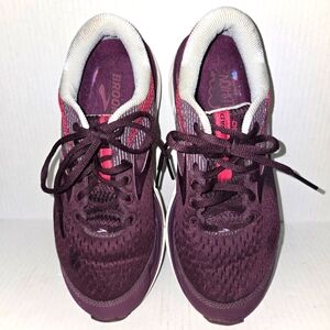 Brooks Women's Dyad 10 1202752E527 Purple/Pink/Grey Running Shoes Size 9.5